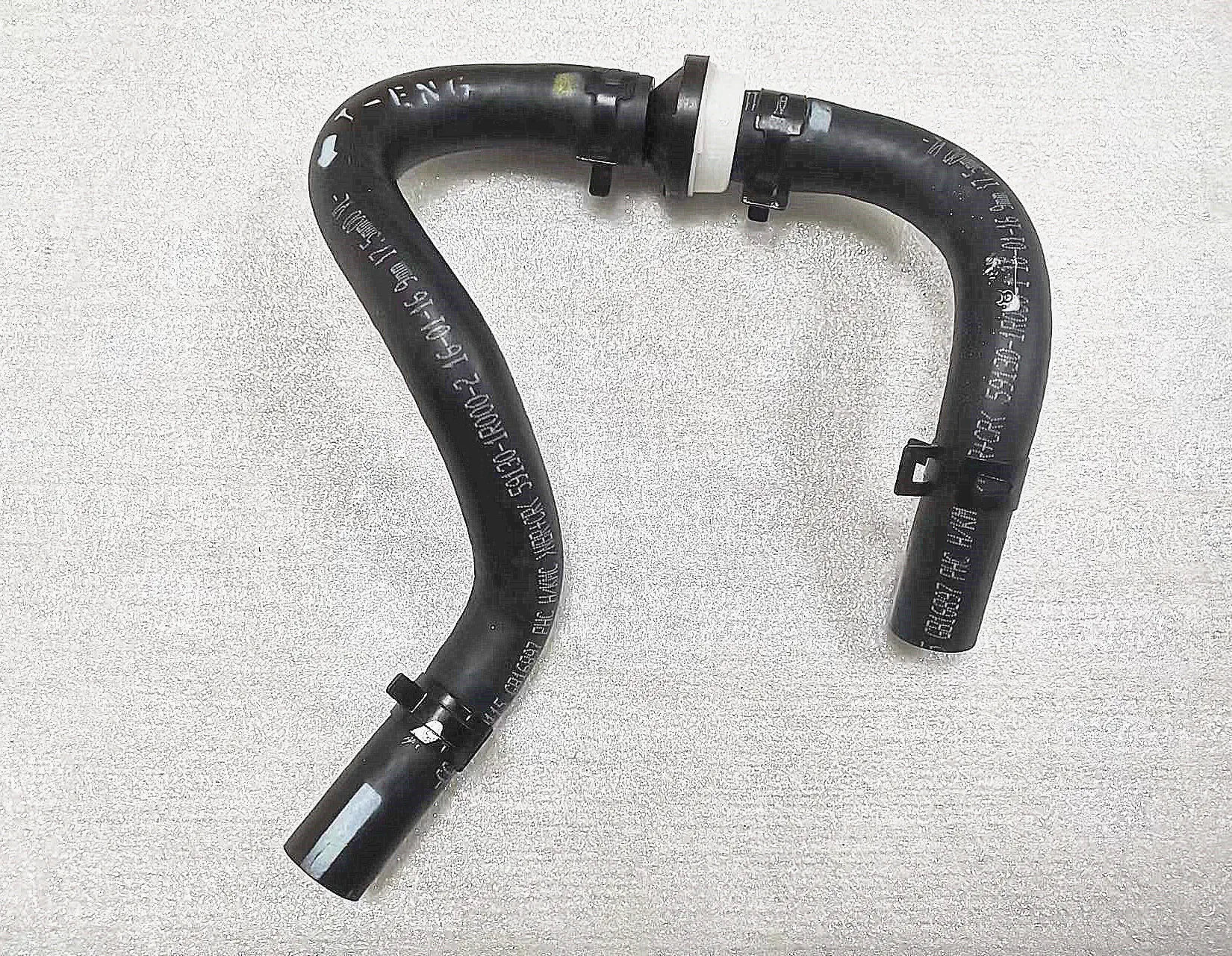 For hyundai Solaris VERNA Brake booster vacuum hose assembly, check valve, brake check valve 591301R000 59130-1R000 
For hyundai Solaris VERNA Brake booster vacuum hose assembly, check valve, brake check valve 591301R000 59130-1R000