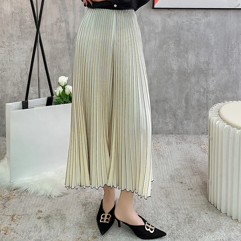 Women stripe Wide Leg Pants Miyak Pleated Fashion Loose Large Size Tight waist Summer Folds Casual Ankle-Length Pants Tide
Women stripe Wide Leg Pants Miyak Pleated Fashion Loose Large Size Tight waist Summer Folds Casual Ankle-Length Pants Tide