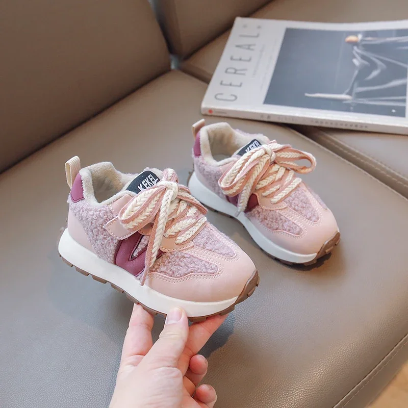 Kids Winter Warm Lambswool Sneakers Brand Design Lace Detail Girls Sport Shoes Thick Sole Furry Boy Skateboard Trainers Footwear
Kids Winter Warm Lambswool Sneakers Brand Design Lace Detail Girls Sport Shoes Thick Sole Furry Boy Skateboard Trainers Footwear