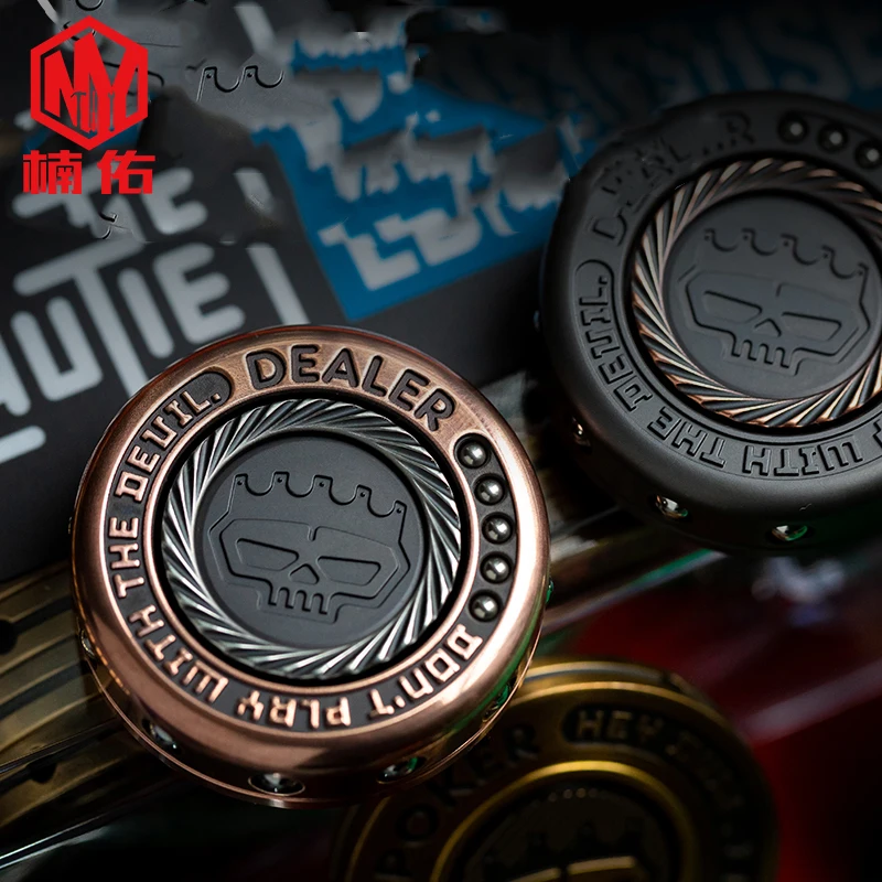 Мини Zhuang код ручной фирменный латунный декомпрессионный игрушечный EDC Пальчиковый Топ
Мини Zhuang код ручной фирменный латунный декомпрессионный игрушечный EDC Пальчиковый Топ