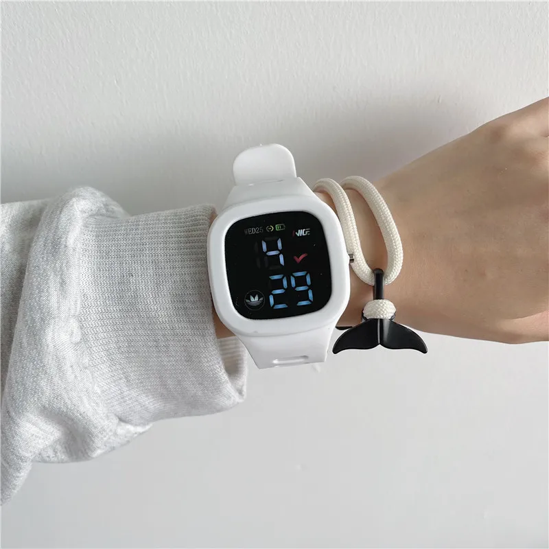 Fashion Square Quartz LED Luminous Dial Casual Watches Macaron Rubber Strap Fashionable Clock Waterproof Wristwatch for Women
Fashion Square Quartz LED Luminous Dial Casual Watches Macaron Rubber Strap Fashionable Clock Waterproof Wristwatch for Women