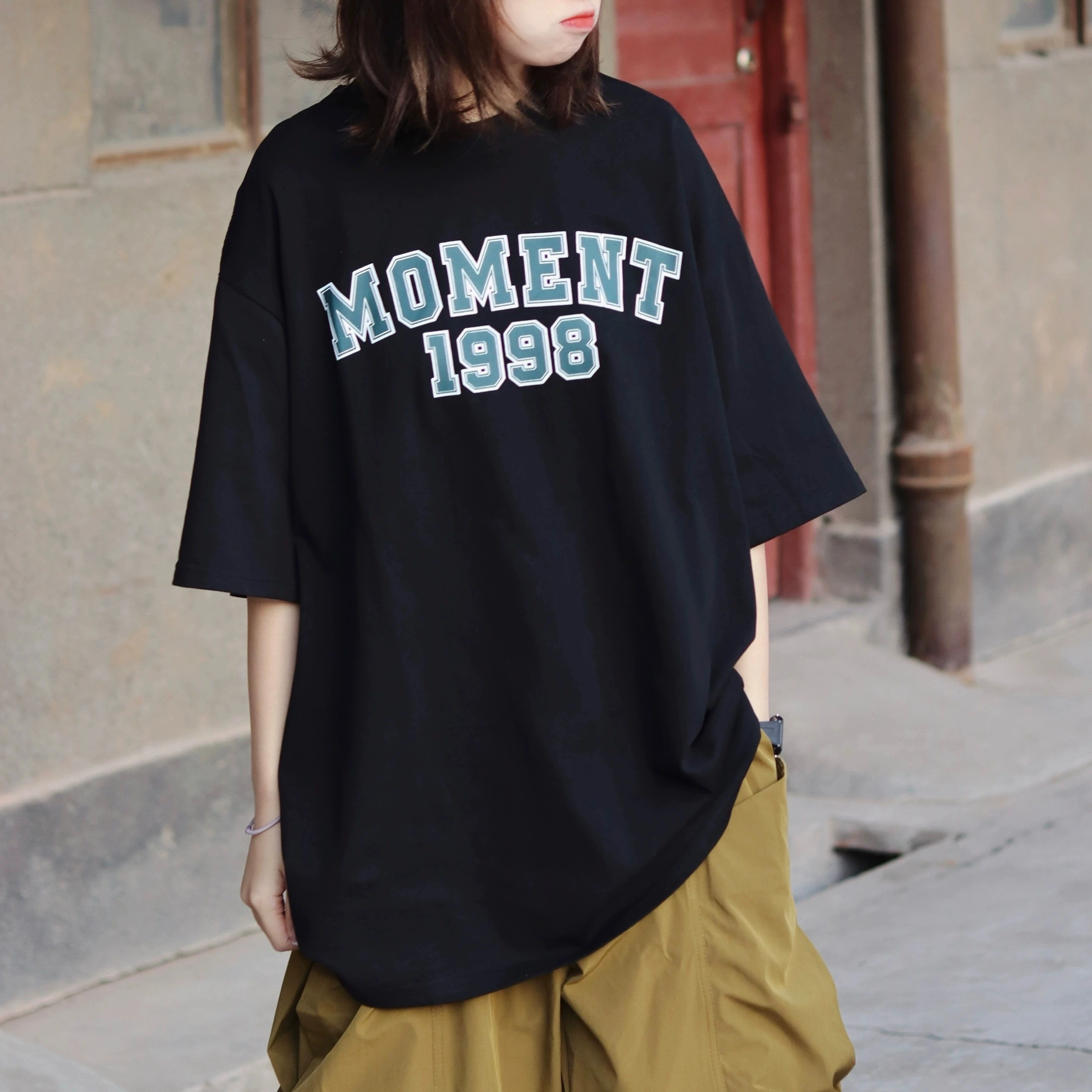 Plus Size Loose Cotton Short Sleeve Tee American Vintage Fashion Brand Women's Oversized Retro T-shirt Summer Couple Clothing
Plus Size Loose Cotton Short Sleeve Tee American Vintage Fashion Brand Women's Oversized Retro T-shirt Summer Couple Clothing