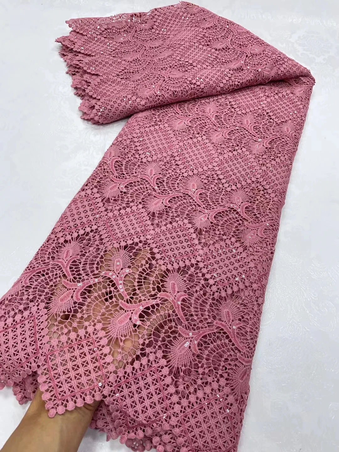 Blush Flowers Sequins Cord Lace Fabric Bulgaria Bridal Guipure Lace Fabric For Wedding Dress Sewing Materials
Blush Flowers Sequins Cord Lace Fabric Bulgaria Bridal Guipure Lace Fabric For Wedding Dress Sewing Materials