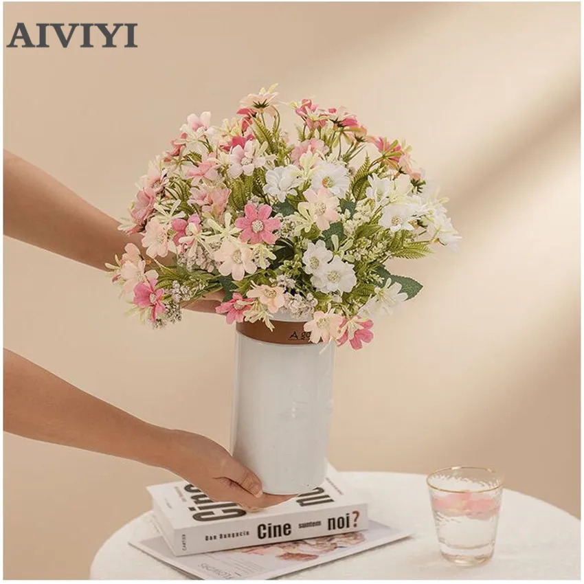 7 Head Snowflakes New Wild Chrysanthemum Artificial Flowers DIY Rattan Wreath Christmas Office Decoration Home Soft Room Decor
7 Head Snowflakes New Wild Chrysanthemum Artificial Flowers DIY Rattan Wreath Christmas Office Decoration Home Soft Room Decor