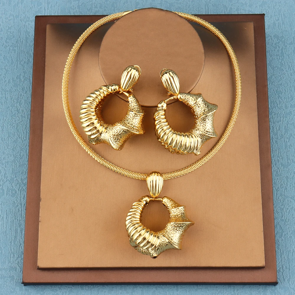 Gold Plated Large Jewelry for Women Dubai Style Golden Luxury Classic Necklace Elegant Earrings Bridal Jewelry Women's Sets
Gold Plated Large Jewelry for Women Dubai Style Golden Luxury Classic Necklace Elegant Earrings Bridal Jewelry Women's Sets