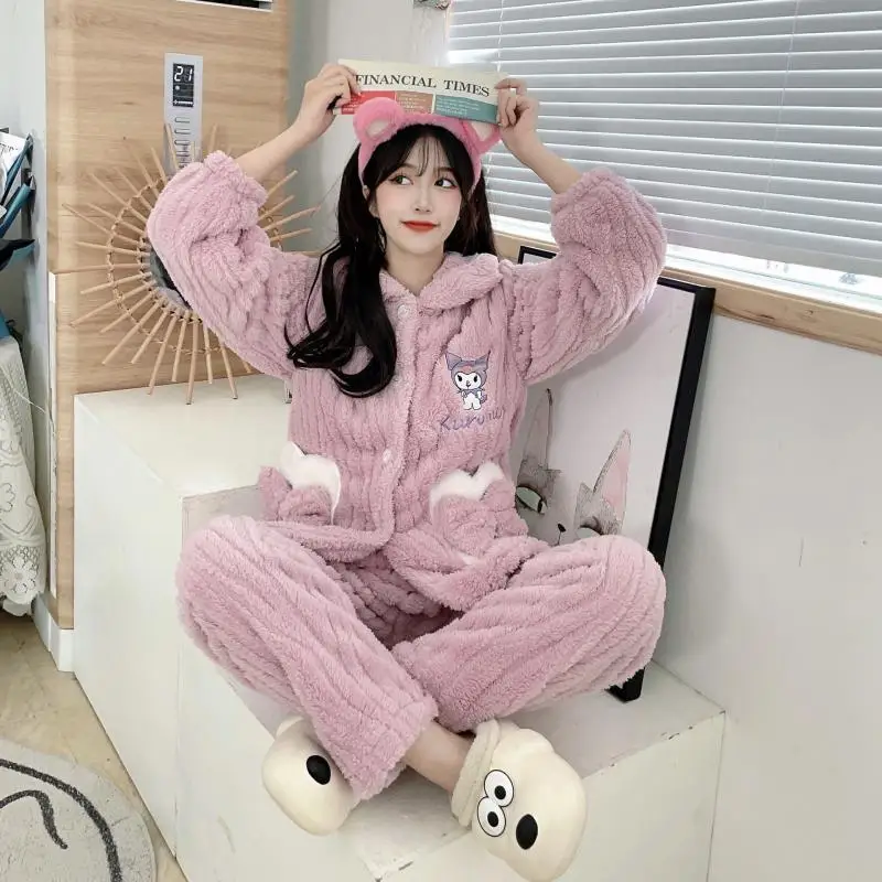 Sanrio Kuromi My Melody плюшевая Пижама Kawaii аниме Cinnamoroll помпон пурин полако мультфильм Коралловая шерсть зимнее милое теплое пальто
Sanrio Kuromi My Melody плюшевая Пижама Kawaii аниме Cinnamoroll помпон пурин полако мультфильм Коралловая шерсть зимнее милое теплое пальто