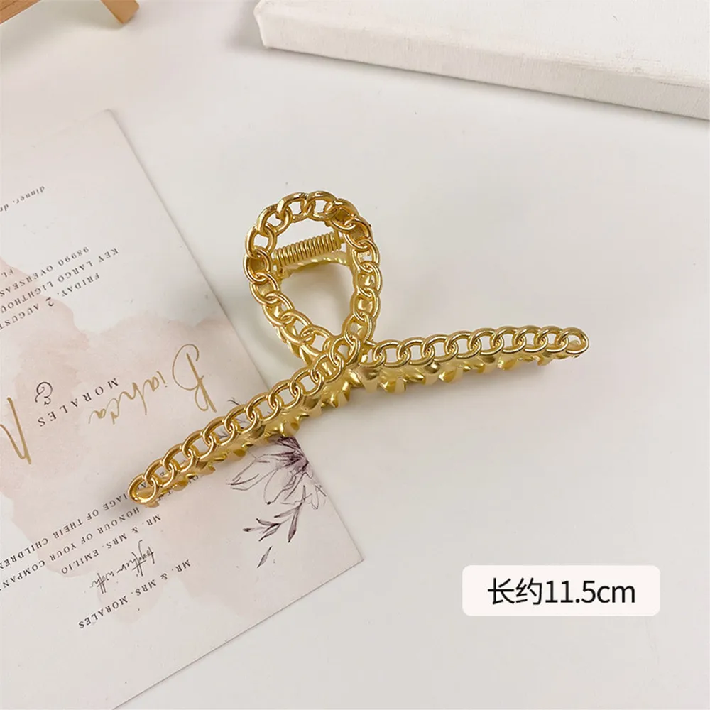 Women Hollow Out Metal Hair Claw Clip for Thinner Thick Hair Nonslip Geometry Hairpin Ponytail Holder Hair Clip Hair Accessories
Women Hollow Out Metal Hair Claw Clip for Thinner Thick Hair Nonslip Geometry Hairpin Ponytail Holder Hair Clip Hair Accessories
