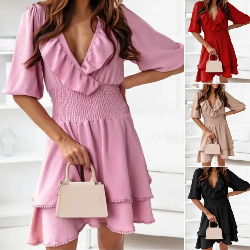 Мини-платье ТРАПЕЦИЕВИДНОЕ с коротким рукавом-фонариком и V-образным вырезом
Мини-платье ТРАПЕЦИЕВИДНОЕ с коротким рукавом-фонариком и V-образным вырезом