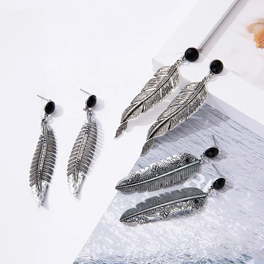 1 Pair Dangle Earrings Hollow Out Leaf Jewelry All Match Lightweight Exquisite Stud Earrings for Dating
1 Pair Dangle Earrings Hollow Out Leaf Jewelry All Match Lightweight Exquisite Stud Earrings for Dating