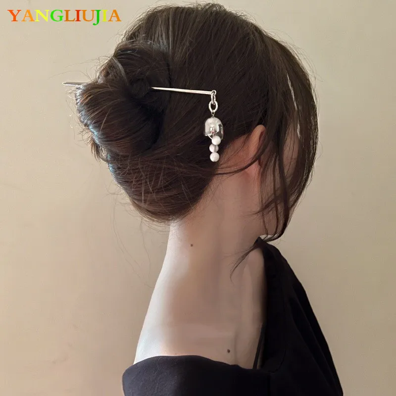 Metal Bell Orchids Hairpin European And American Style Personality Fashion Hair Accessories Ms Travel Wedding Accessories 2022
Metal Bell Orchids Hairpin European And American Style Personality Fashion Hair Accessories Ms Travel Wedding Accessories 2022