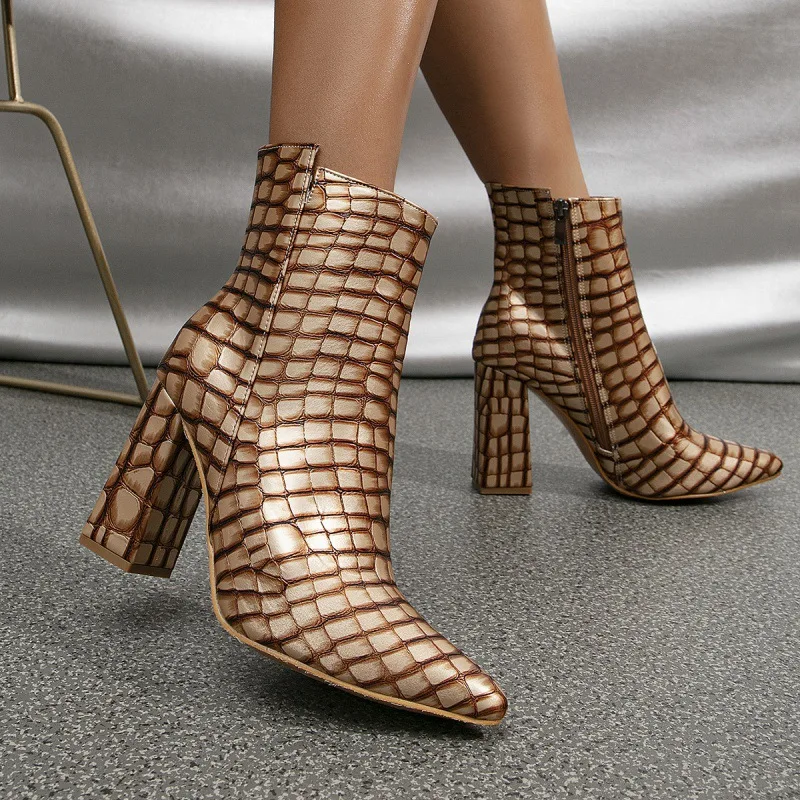 Autumn Women's New Pointed High Heel Short Boots Fashion Crocodile Pattern Thick Heel Short Boots Slim Short Boots Knight Boots
Autumn Women's New Pointed High Heel Short Boots Fashion Crocodile Pattern Thick Heel Short Boots Slim Short Boots Knight Boots