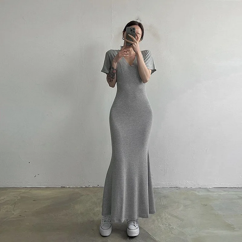 C5562 New Summer Ladies V Neck Long Dress Women Short Sleeve Solid Color Slim Casual Dresses
C5562 New Summer Ladies V Neck Long Dress Women Short Sleeve Solid Color Slim Casual Dresses