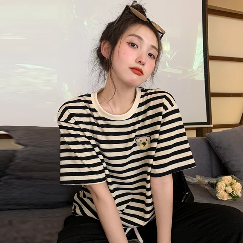 Cotton stripe short sleeve T-shirt women's summer 2022 new design sense of minority loose Korean half sleeve top ins fashion 
Cotton stripe short sleeve T-shirt women's summer 2022 new design sense of minority loose Korean half sleeve top ins fashion