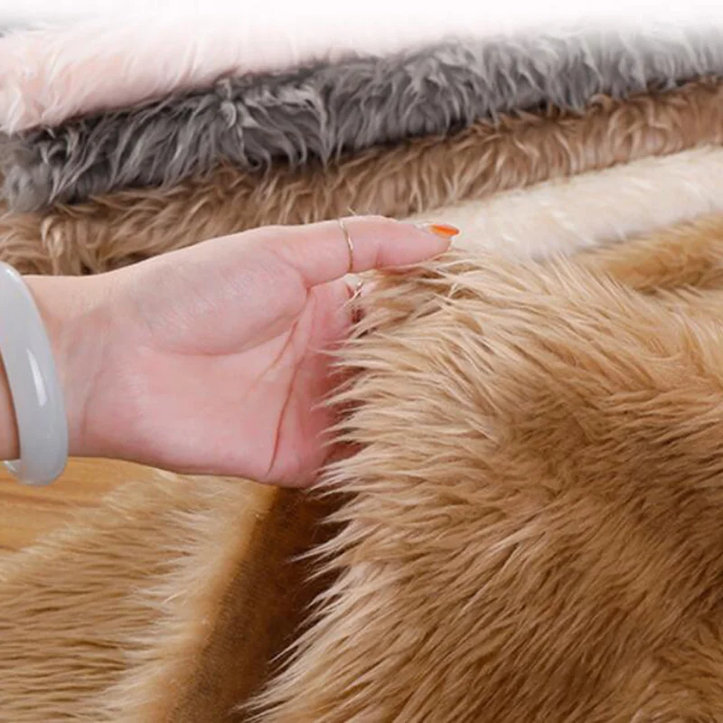 25x50cm Plush Faux Fur Fabric 3cm Long Pile Mongolian Fur Fabric For DIY Doll Hair Garment Patchwork Sewing Material
25x50cm Plush Faux Fur Fabric 3cm Long Pile Mongolian Fur Fabric For DIY Doll Hair Garment Patchwork Sewing Material