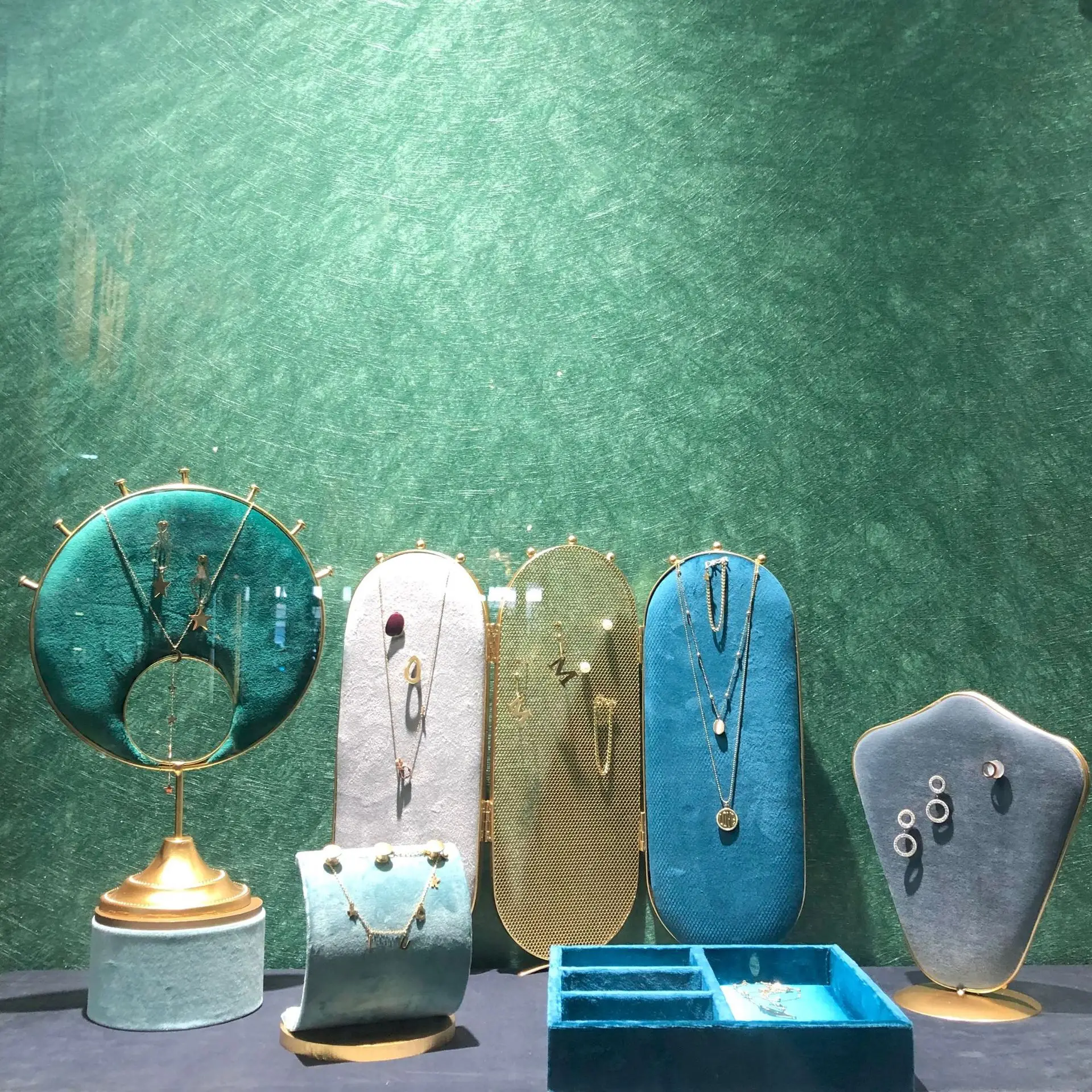 Креативная фланелевая передняя подвеска для украшения, реквизит для демонстрации, ожерелья, серьги, дисплей, полка
Креативная фланелевая передняя подвеска для украшения, реквизит для демонстрации, ожерелья, серьги, дисплей, полка