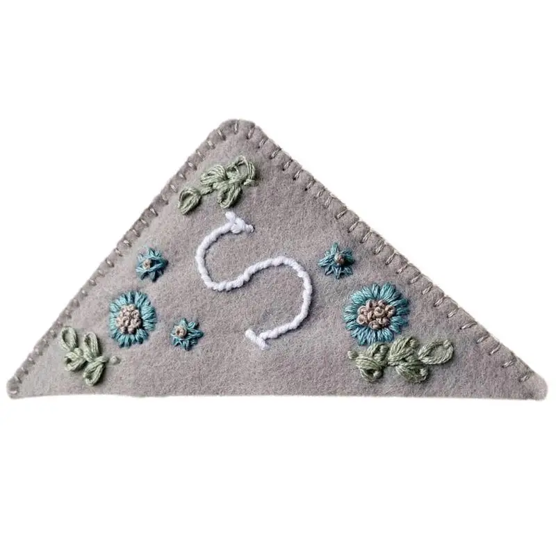 Book Corner Bookmark Bookmarks For Women Page Markers For Books Four Seasons National Style Embroidery Bookmark
Book Corner Bookmark Bookmarks For Women Page Markers For Books Four Seasons National Style Embroidery Bookmark