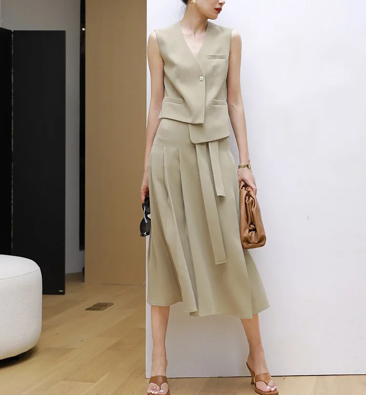 women new fashion summer two piece set irregular sleeveless single button vest pleated high waisted skirt with belt
women new fashion summer two piece set irregular sleeveless single button vest pleated high waisted skirt with belt