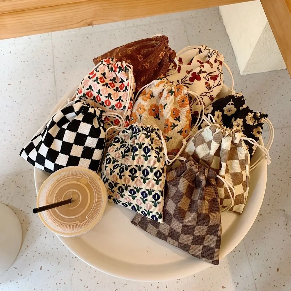 Bag Flower Storage Toiletry Bag Floral Corduroy Cosmetic Bag Makeup Bags Drawstring Bundle Pocket Jewelry Storage Bag
Bag Flower Storage Toiletry Bag Floral Corduroy Cosmetic Bag Makeup Bags Drawstring Bundle Pocket Jewelry Storage Bag