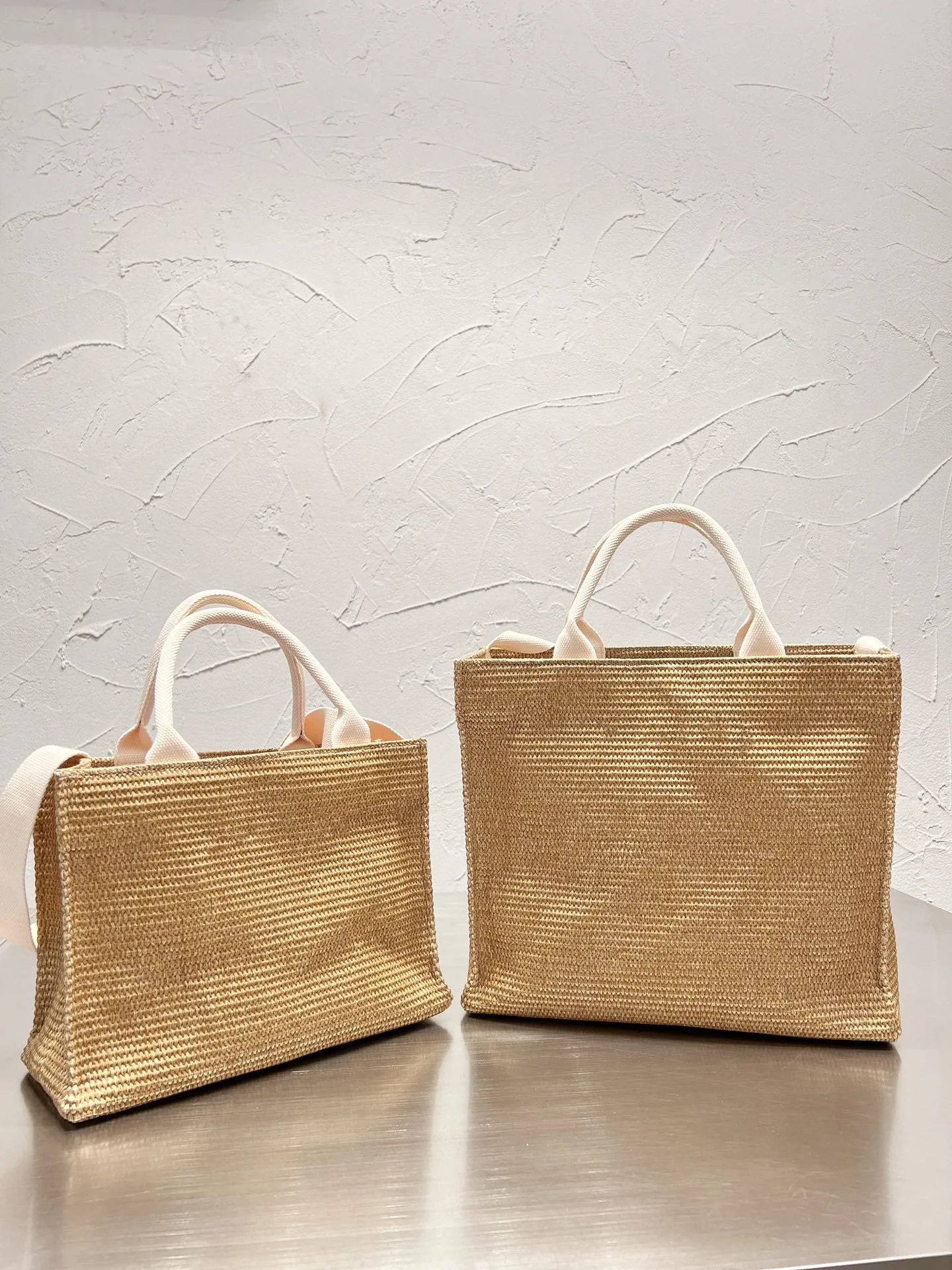 2022 high quality women's portable cabbage basket bag cute fashion large capacity woven bag
2022 high quality women's portable cabbage basket bag cute fashion large capacity woven bag