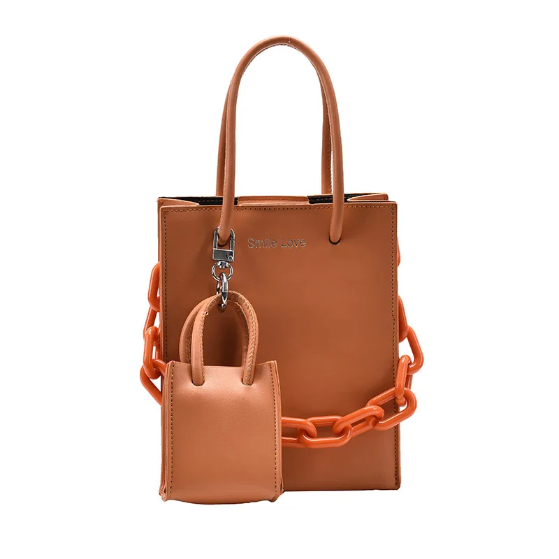 Trendy Fashion Tote Bag Mini Handbag Niche Design All-match Bag Female New Messenger Bag
Trendy Fashion Tote Bag Mini Handbag Niche Design All-match Bag Female New Messenger Bag