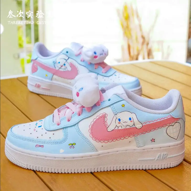 Genuine Cinnamoroll Nikes Air Force1 Air Force One Hand-Painted Diy Women's Sneakers Custom Af1 Anime Toy for Girl Birthday Gift
Genuine Cinnamoroll Nikes Air Force1 Air Force One Hand-Painted Diy Women's Sneakers Custom Af1 Anime Toy for Girl Birthday Gift
