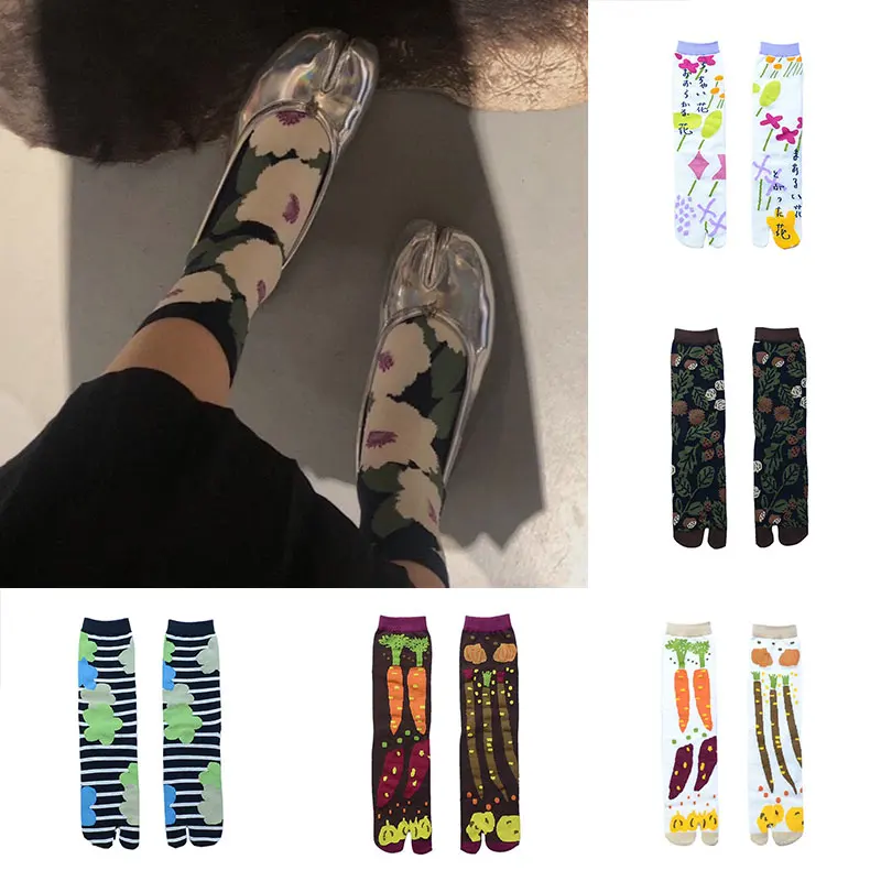 Creative Jacquard AB Two-Toed Cartoon Socks Split Toe Middle Tube Japanese Socks Tabi Wave Point Horizontal Autumn Winter Socks
Creative Jacquard AB Two-Toed Cartoon Socks Split Toe Middle Tube Japanese Socks Tabi Wave Point Horizontal Autumn Winter Socks