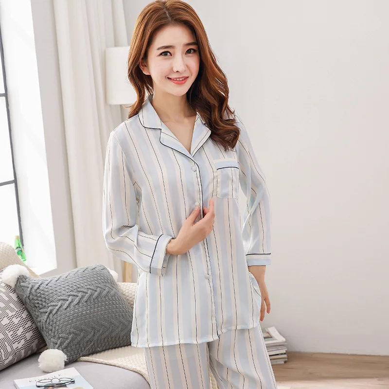 Autumn new style satin chiffon striped long-sleeved pajamas cardigan ladies home service suit
Autumn new style satin chiffon striped long-sleeved pajamas cardigan ladies home service suit