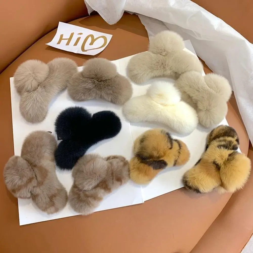Fur Autumn Winter Headwear Pure Color Female Hair Accessories Korean Style Hair Clip Leopard Grasp Clip Plush Hair Claw
Fur Autumn Winter Headwear Pure Color Female Hair Accessories Korean Style Hair Clip Leopard Grasp Clip Plush Hair Claw