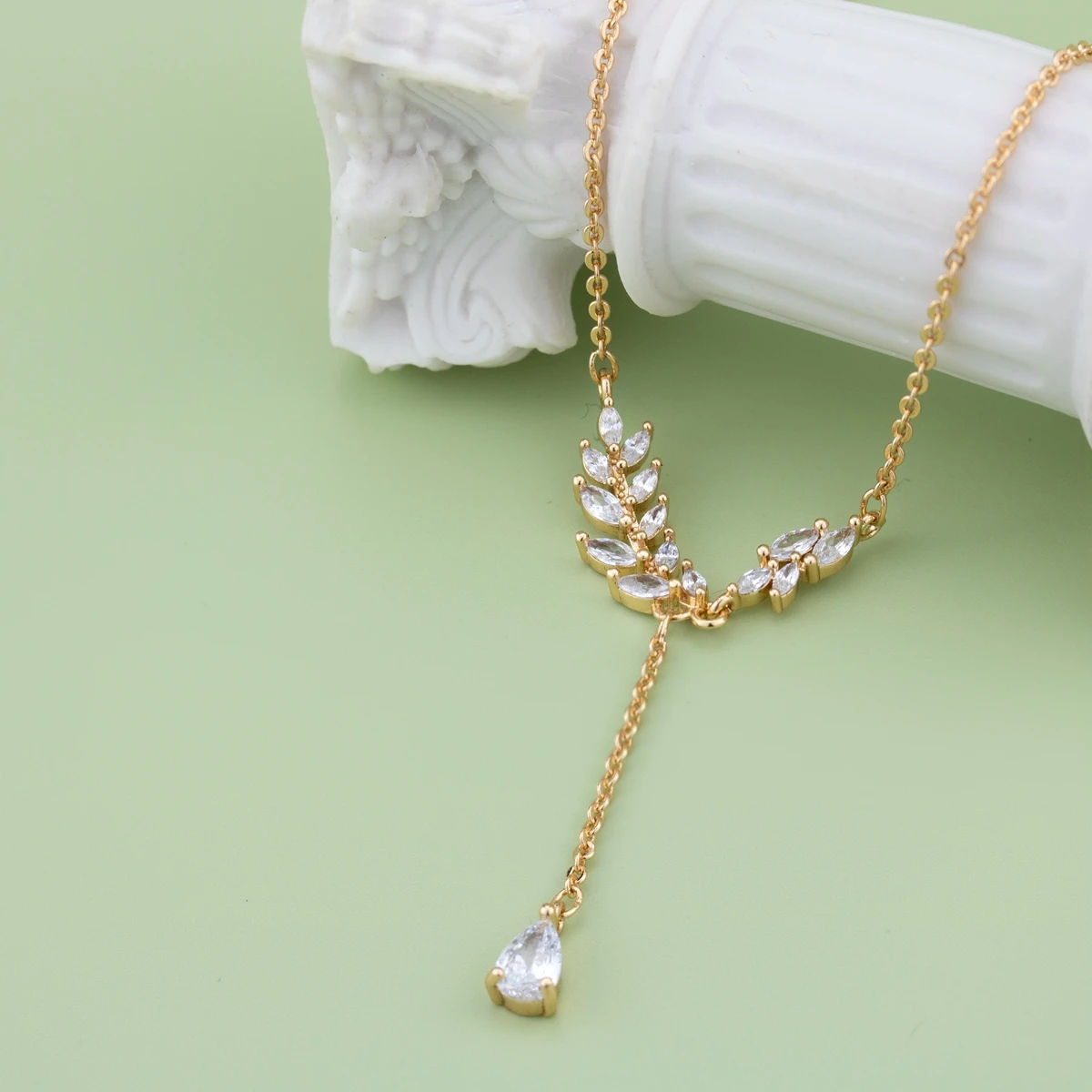 Рождественские подарки для девочек, ювелирные изделия для женщин, изящное женское ожерелье с золотым покрытием, креативное эффектное модно...
Рождественские подарки для девочек, ювелирные изделия для женщин, изящное женское ожерелье с золотым покрытием, креативное эффектное модно...