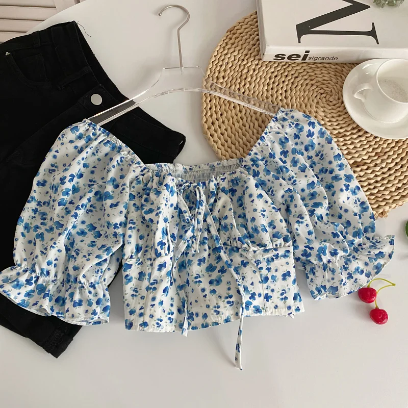 French Floral Blouse Women 2023 Summer Sweet Square Collar Lacing Hollow Puff Sleeve Short Casual Womens Tops and Blouses
French Floral Blouse Women 2023 Summer Sweet Square Collar Lacing Hollow Puff Sleeve Short Casual Womens Tops and Blouses