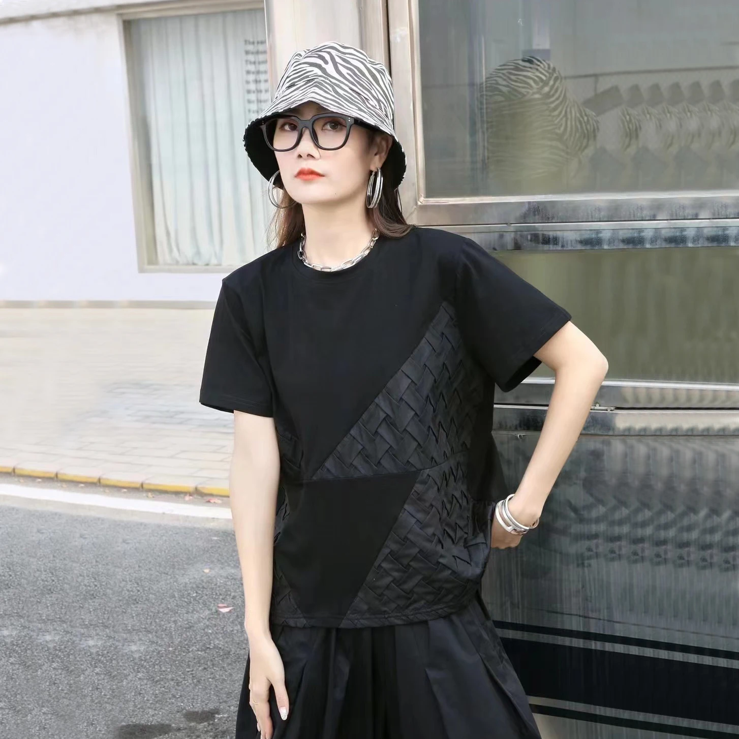 220226 Solid Patchwork T-Shirt Women Korea 2022 Summer New Personality Fashion Loose O-neck Short Sleeve T-Shirt
220226 Solid Patchwork T-Shirt Women Korea 2022 Summer New Personality Fashion Loose O-neck Short Sleeve T-Shirt
