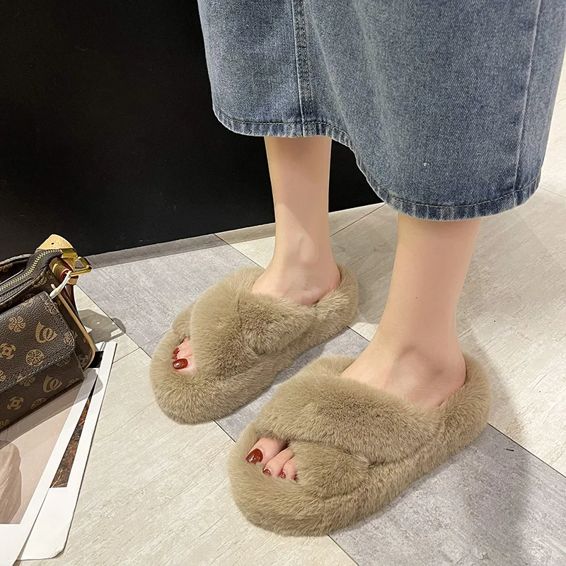 Plush Slippers Women's 2022 Autumn and Winter New Version Thick Bottom Outer Wear Fashion All-match Soft Bottom Cotton Slippers
Plush Slippers Women's 2022 Autumn and Winter New Version Thick Bottom Outer Wear Fashion All-match Soft Bottom Cotton Slippers