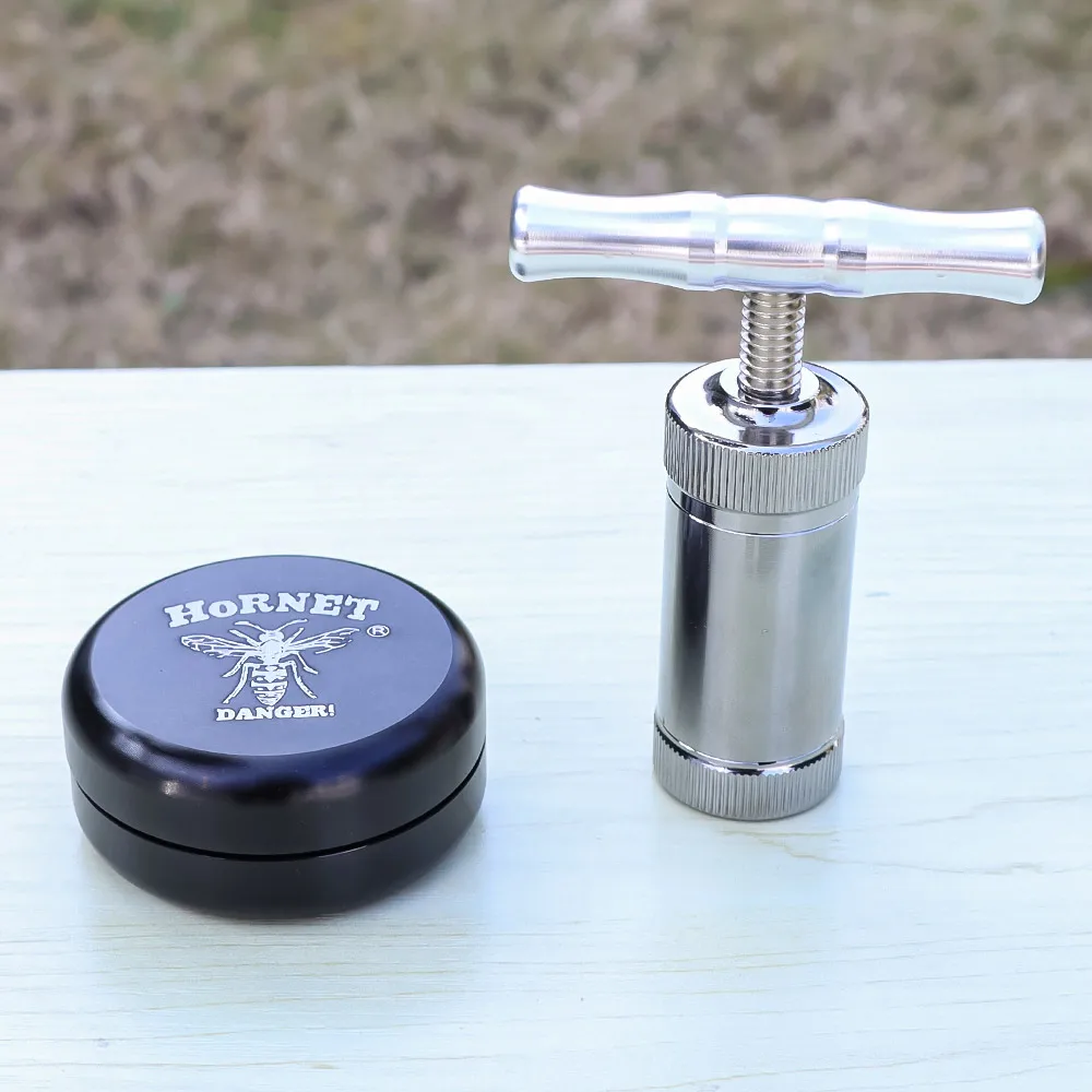 HORNET Metal Herb Grinder Aluminum Pollen Presser Compressor PressMetal Stash Box Smoking Accessories
HORNET Metal Herb Grinder Aluminum Pollen Presser Compressor PressMetal Stash Box Smoking Accessories