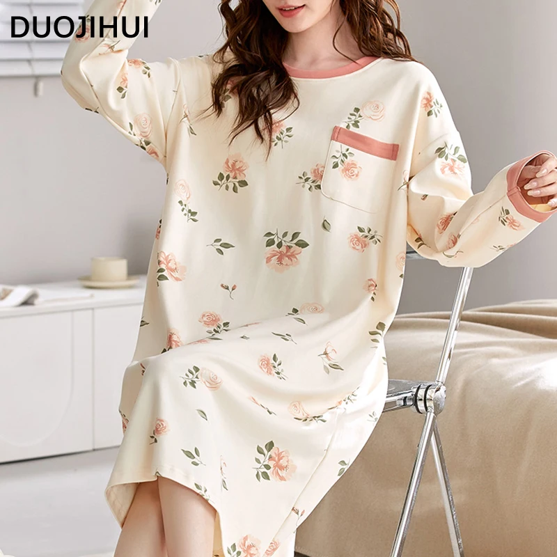 DUOJIHUI Autumn Sweet New Simple Sleepwear Women Chicly Bra Cute Print Fashion Pocket Loose Casual Long Sleeve Female Nightgowns 
DUOJIHUI Autumn Sweet New Simple Sleepwear Women Chicly Bra Cute Print Fashion Pocket Loose Casual Long Sleeve Female Nightgowns