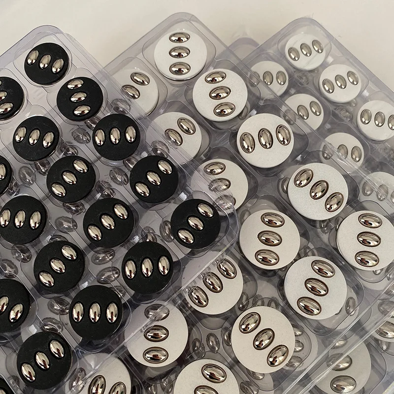6pcs/lot 18/23/25mm Round Metal Shank Buttons Black For Clothing Decor Apparel Sewing Accessories Needlework Supplies Diy Crafts
6pcs/lot 18/23/25mm Round Metal Shank Buttons Black For Clothing Decor Apparel Sewing Accessories Needlework Supplies Diy Crafts