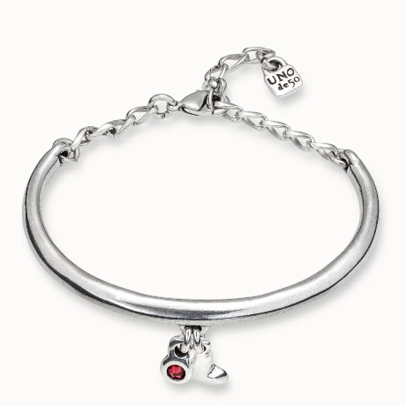 2023 Hot Sale New Spanish Fashion Electroplated 925 Silver Exquisite Red Gem Bracelet Women's Romantic Jewelry Gift
2023 Hot Sale New Spanish Fashion Electroplated 925 Silver Exquisite Red Gem Bracelet Women's Romantic Jewelry Gift