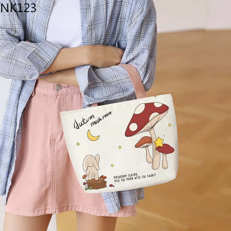 Small cloth bag female 2022 new trendy spring and summer Korean version student class bag ins cute handbag bag wholesale
Small cloth bag female 2022 new trendy spring and summer Korean version student class bag ins cute handbag bag wholesale
