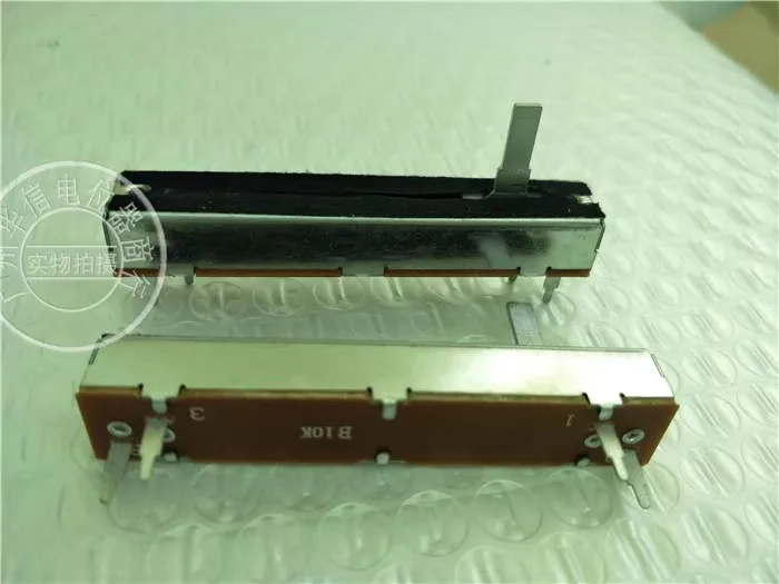 SL-458N 73MM straight-slide single-link potentiometer B10k handle length 15MMC 4 feet
SL-458N 73MM straight-slide single-link potentiometer B10k handle length 15MMC 4 feet