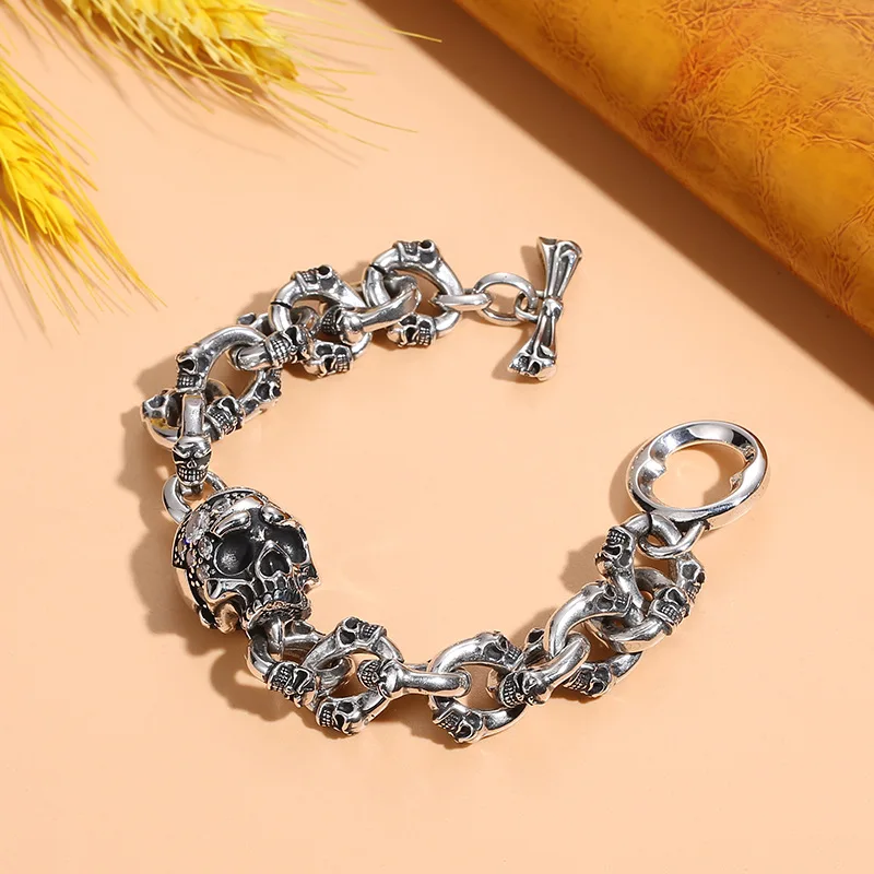 S925 Sterling Silver European And American Hipster Skull Bracelet Domineering Motorcycle Bracelet Couple Silver Jewelry
S925 Sterling Silver European And American Hipster Skull Bracelet Domineering Motorcycle Bracelet Couple Silver Jewelry