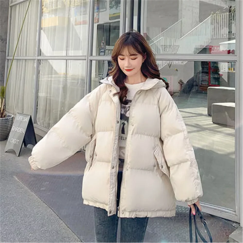 2022New Short Winter Jacket Women Warm Hooded Down Cotton Jacket Parkas Female Casual Loose Outwear Korean Cotton-padded Winter
2022New Short Winter Jacket Women Warm Hooded Down Cotton Jacket Parkas Female Casual Loose Outwear Korean Cotton-padded Winter