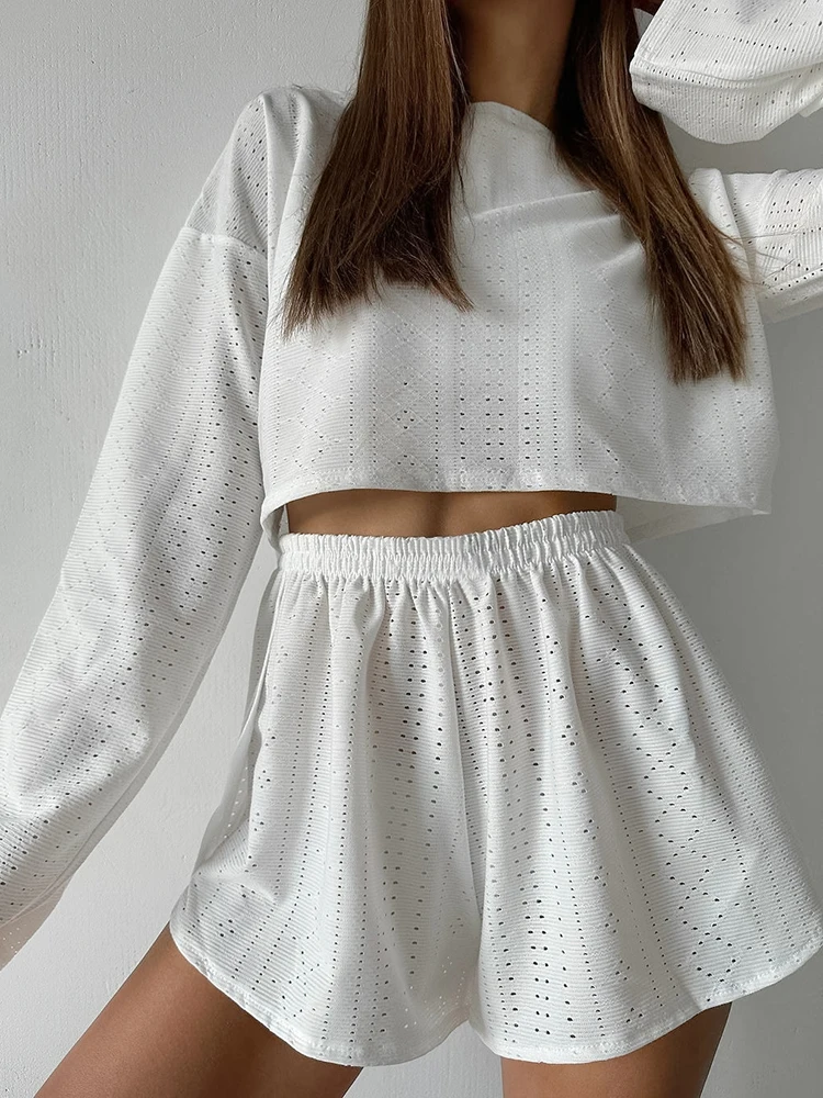 Hiloc укороченные топы с длинным рукавом Сексуальная женская ночная рубашка с эластичным поясом шорты с разрезом женский комплект нижнего белья для женщин шикарные пижамные комплекты белого цвета
Hiloc укороченные топы с длинным рукавом Сексуальная женская ночная рубашка с эластичным поясом шорты с разрезом женский комплект нижнего белья для женщин шикарные пижамные комплекты белого цвета