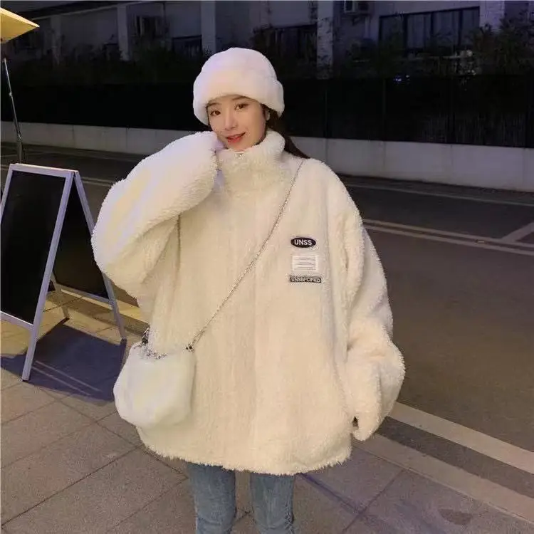 Lamb wool coat female autumn winter 100 match 2022 new Korean loose students languid lazy wind thickened cotton coat
Lamb wool coat female autumn winter 100 match 2022 new Korean loose students languid lazy wind thickened cotton coat
