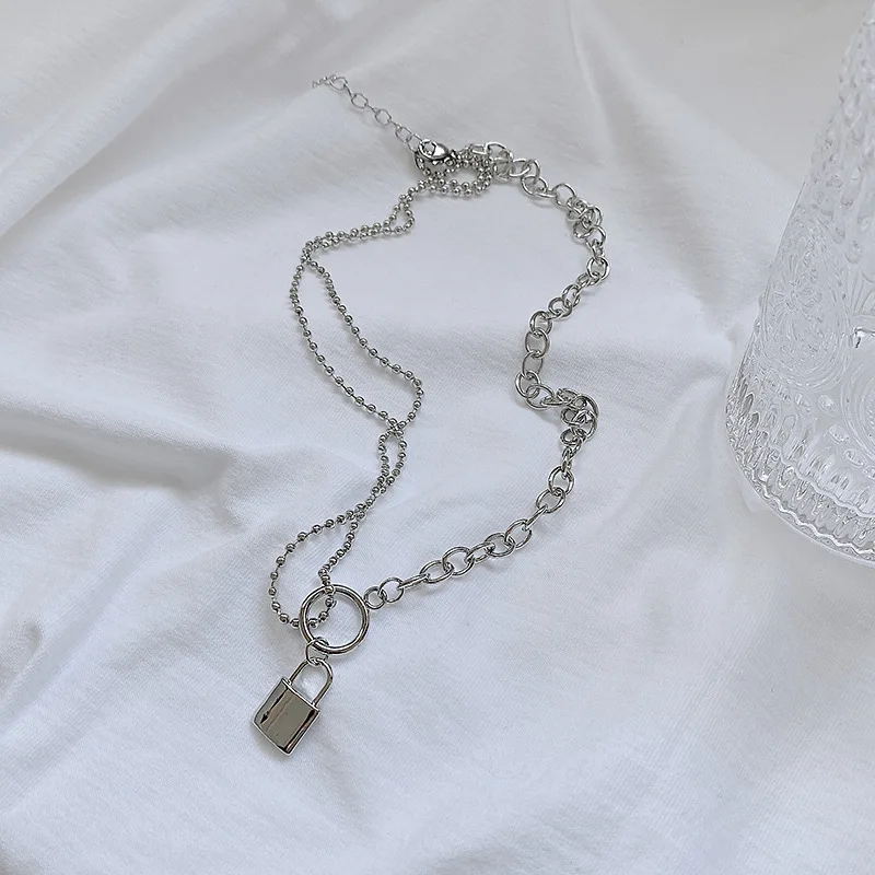 Jewelry Design Fashion Sweater Small Lock Necklace Women's Fashion Simple Temperament Cold Wind Titanium Steel For Women Girls 
Jewelry Design Fashion Sweater Small Lock Necklace Women's Fashion Simple Temperament Cold Wind Titanium Steel For Women Girls