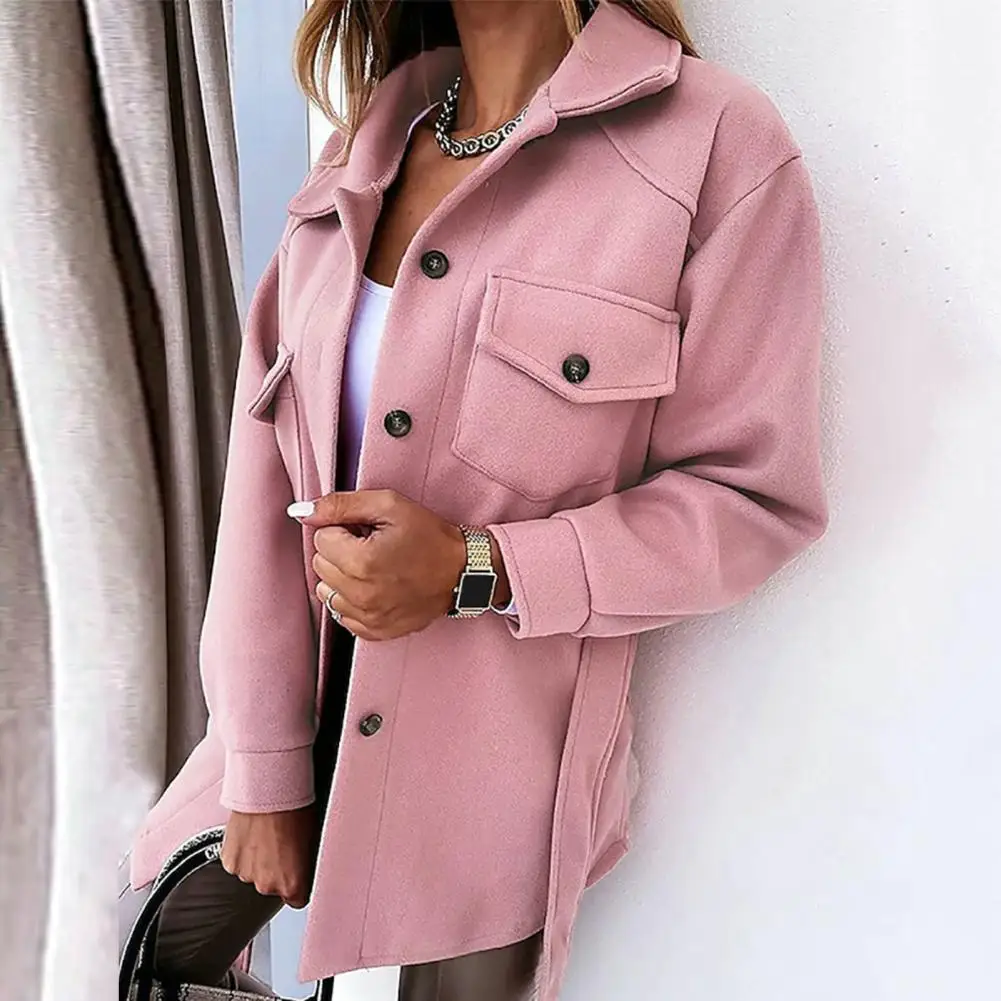 Lapel, single-breasted, solid color jacket, showing elegance and fashion. Available in various colors.
Lapel, single-breasted, solid color jacket, showing elegance and fashion. Available in various colors.