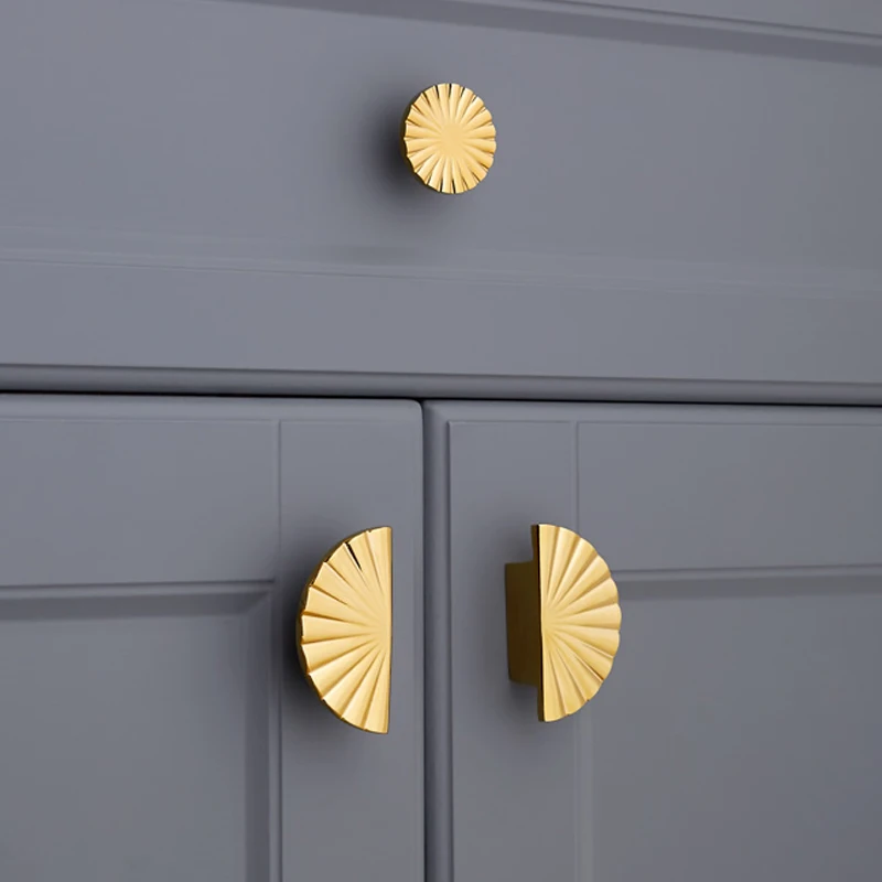 DIY Semi-Circular Shape /Door Knob European Antique Furniture Handles Sector Drawer Pulls Kitchen Cabinet Gold Knobs and Handles
DIY Semi-Circular Shape /Door Knob European Antique Furniture Handles Sector Drawer Pulls Kitchen Cabinet Gold Knobs and Handles