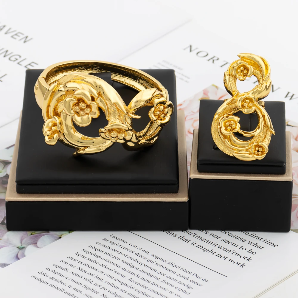 Luxury Women Hand Bracelet Bangle Fashion Set Classic Gold Color Dubai Cuff Elegant Wedding Party Gift Exquisite Accessories 
Luxury Women Hand Bracelet Bangle Fashion Set Classic Gold Color Dubai Cuff Elegant Wedding Party Gift Exquisite Accessories