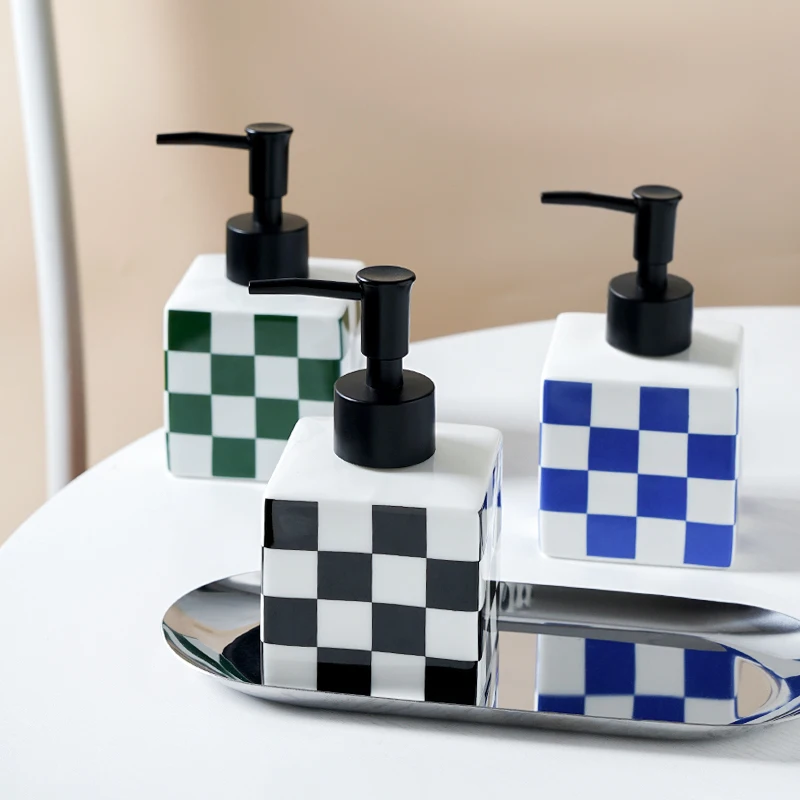 Black and White Square Ceramic Lotion Bottle Bathroom Supplies Soap Dispenser Bottled Hand Sanitizer Bottle Bathroom Decoration
Black and White Square Ceramic Lotion Bottle Bathroom Supplies Soap Dispenser Bottled Hand Sanitizer Bottle Bathroom Decoration