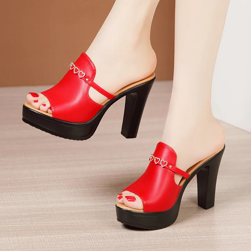 2023 New Fashion Summer High-heel Thick-soled Chunky Heel Heart-shaped Leather Thick-soled Wedding Shoes Sandalias De Mujer 
2023 New Fashion Summer High-heel Thick-soled Chunky Heel Heart-shaped Leather Thick-soled Wedding Shoes Sandalias De Mujer