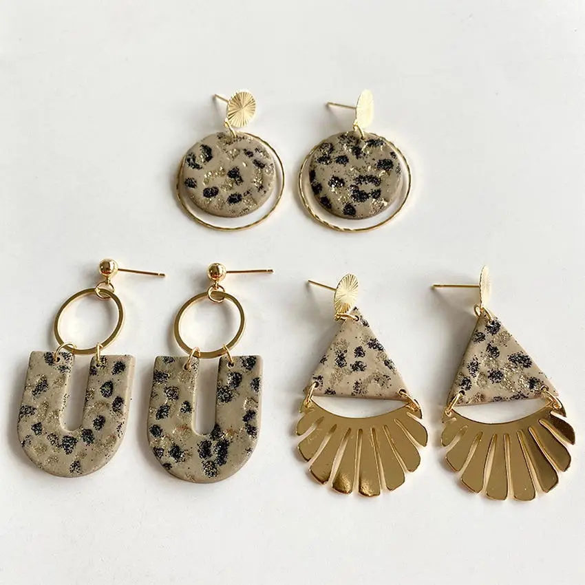 Creative Morandi Color Geometric Glitter Leopard U Shape Polymer Clay Earrings for Women Modern Minimalist Jewelry
Creative Morandi Color Geometric Glitter Leopard U Shape Polymer Clay Earrings for Women Modern Minimalist Jewelry