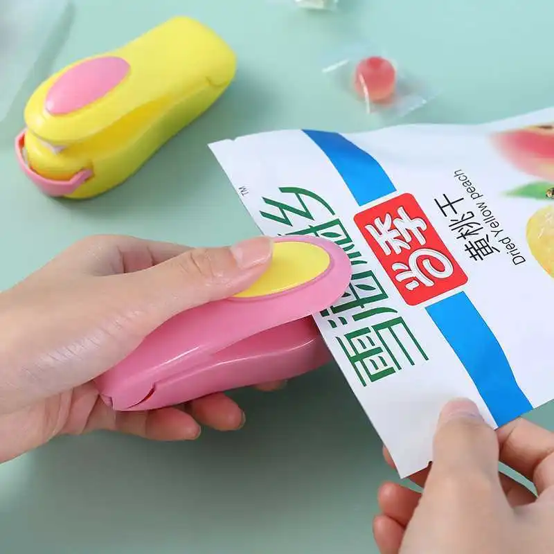 Kitchen Accessories Tools Mini Portable Food Clip Heat Sealing Machine Sealer Home Snack Bag Sealer Kitchen Utensils Gadget Item
Kitchen Accessories Tools Mini Portable Food Clip Heat Sealing Machine Sealer Home Snack Bag Sealer Kitchen Utensils Gadget Item